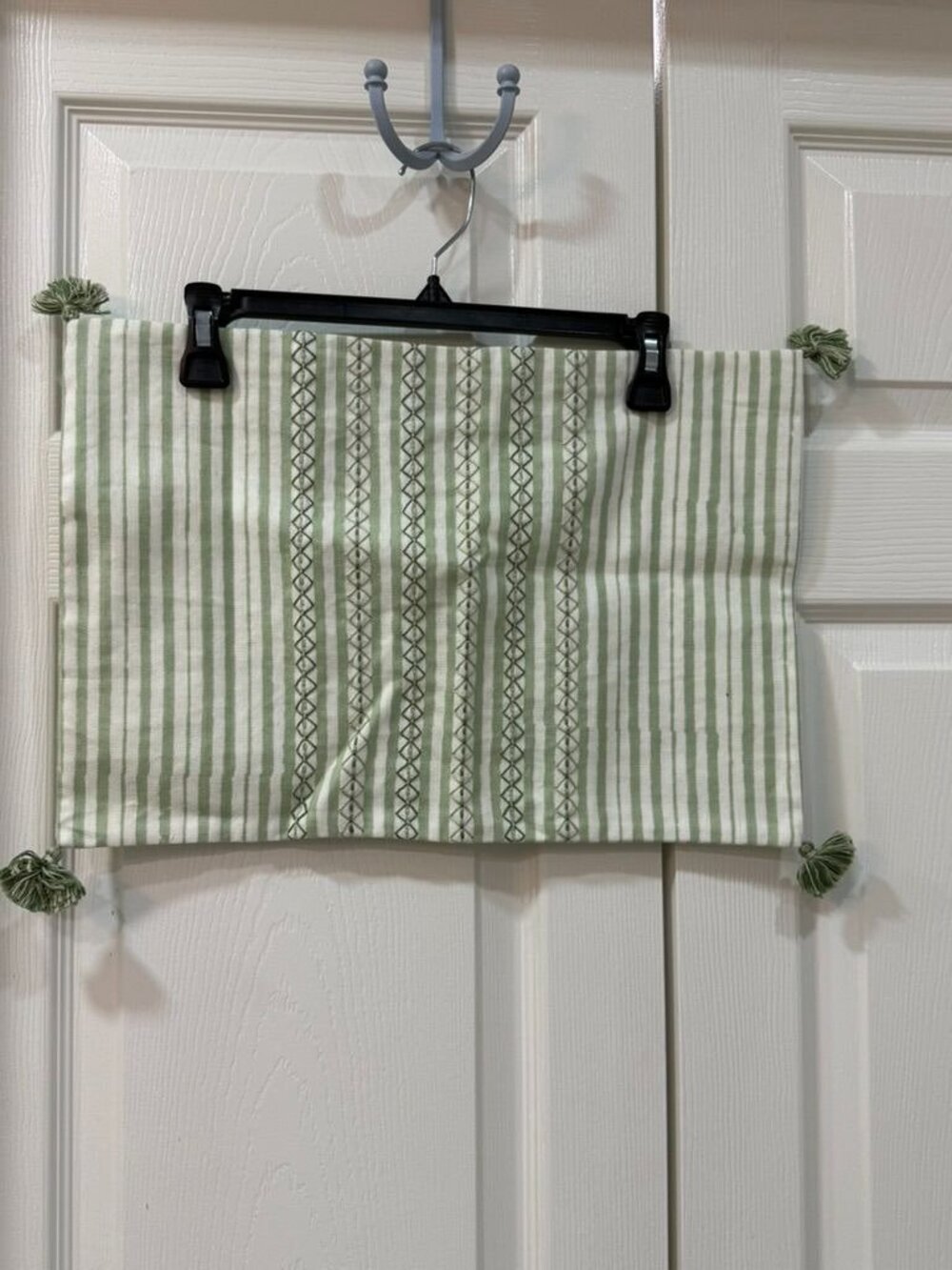 John Robshaw Bhuv NWOT Decorative Pillow Cover With Tassels in Sage - Picture 2 of 3